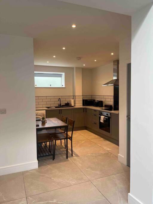 Apartament Entire Property In Downham Market, Serviced Accomodation Zewnętrze zdjęcie